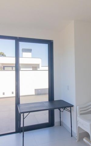 Casa à venda com 166m², 3 quartos e 1 vaga