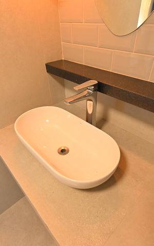 Apartamento à venda com 78m², 2 quartos e 2 vagasBanheiro da Suíte
