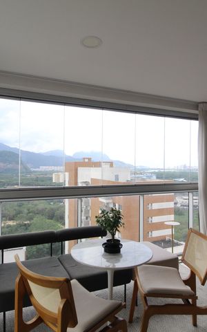 Apartamento à venda com 80m², 2 quartos e 2 vagasSala - Varanda