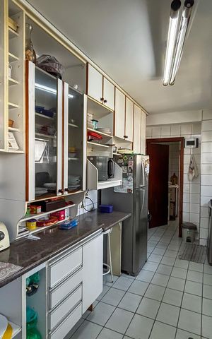 Apartamento à venda com 145m², 4 quartos e 2 vagas