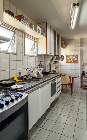 Apartamento à venda com 145m², 4 quartos e 2 vagas