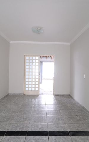 Casa para alugar com 70m², 2 quartos e 5 vagasSala