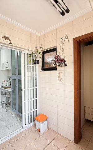 Apartamento à venda com 92m², 3 quartos e 2 vagas Apartamento à venda com 92m², 3 quartos e 2 vagasCozinha e Área de Serviço