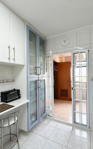 Apartamento à venda com 92m², 3 quartos e 2 vagas Apartamento à venda com 92m², 3 quartos e 2 vagasCozinha e Área de Serviço
