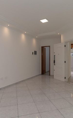 Casa à venda com 125m², 3 quartos e 3 vagas Casa à venda com 125m², 3 quartos e 3 vagasSala
