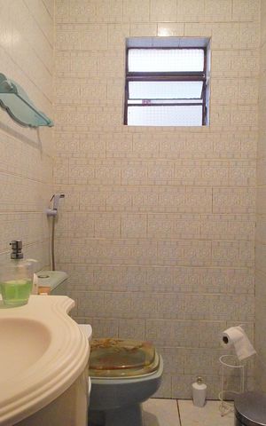 Casa para alugar com 213m², 4 quartos e 2 vagasBanheiro 2