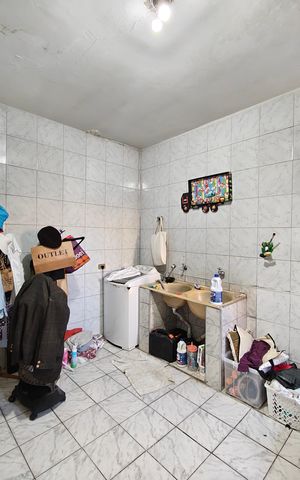 Casa à venda com 220m², 3 quartos e 1 vaga Casa à venda com 220m², 3 quartos e 1 vagaÁrea de Serviço