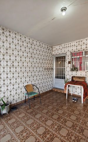 Casa à venda com 220m², 3 quartos e 1 vaga Casa à venda com 220m², 3 quartos e 1 vagaGaragem