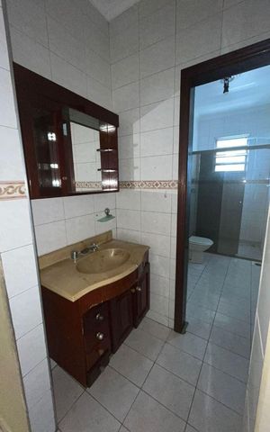 Casa à venda com 220m², 5 quartos e 5 vagas