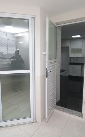 Apartamento à venda com 72m², 3 quartos e 1 vaga Apartamento à venda com 72m², 3 quartos e 1 vagaVaranda