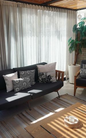 Casa de condomínio para alugar com 300m², 3 quartos e 4 vagasÁrea Externa
