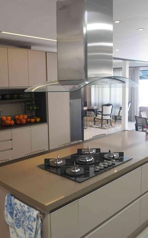 Casa de condomínio para alugar com 300m², 3 quartos e 4 vagasCozinha
