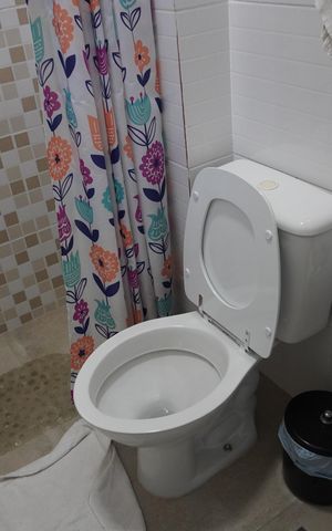 Casa de condomínio para alugar com 300m², 3 quartos e 4 vagasBanheiro