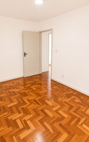 Apartamento à venda com 80m², 4 quartos e sem vaga Apartamento à venda com 80m², 4 quartos e sem vagaQuarto
