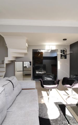 Casa de condomínio para alugar com 190m², 3 quartos e 4 vagasSala