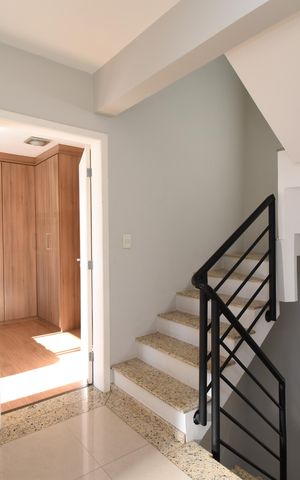 Casa de condomínio para alugar com 190m², 3 quartos e 4 vagasCorredor
