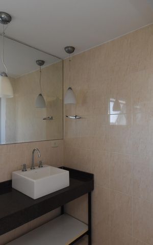 Casa de condomínio para alugar com 190m², 3 quartos e 4 vagasBanheiro do Ático
