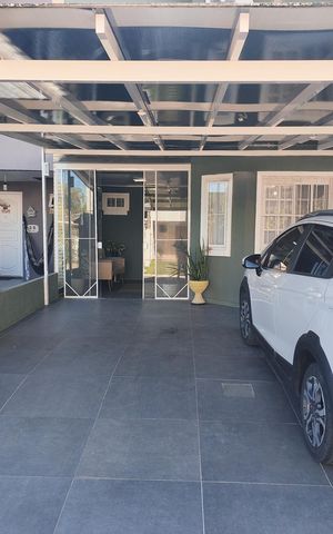Casa de condomínio à venda com 162m², 3 quartos e 2 vagas Casa de condomínio à venda com 162m², 3 quartos e 2 vagasGaragem