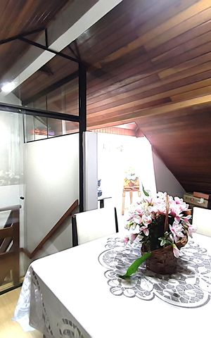 Casa de condomínio à venda com 162m², 3 quartos e 2 vagas Casa de condomínio à venda com 162m², 3 quartos e 2 vagasSótão