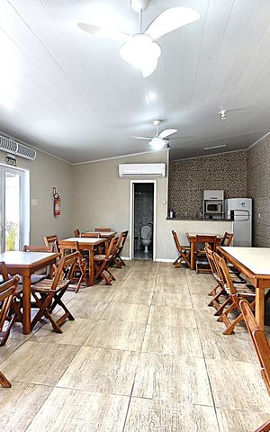 Casa de condomínio à venda com 162m², 3 quartos e 2 vagas Casa de condomínio à venda com 162m², 3 quartos e 2 vagasÁrea externa