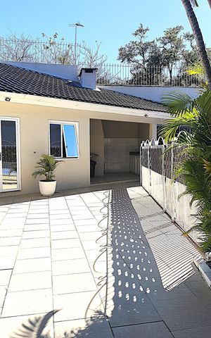 Casa de condomínio à venda com 162m², 3 quartos e 2 vagas Casa de condomínio à venda com 162m², 3 quartos e 2 vagasÁrea externa