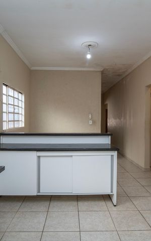 Casa à venda com 250m², 3 quartos e 5 vagas Casa à venda com 250m², 3 quartos e 5 vagasCozinha