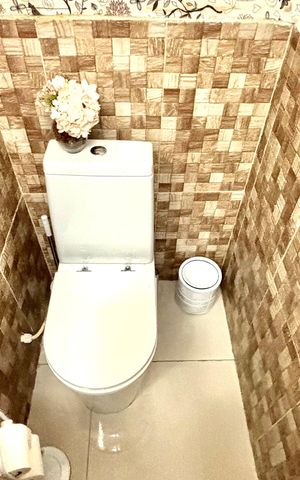 Casa à venda com 390m², 4 quartos e 1 vaga Casa à venda com 390m², 4 quartos e 1 vagaBanheiro 1