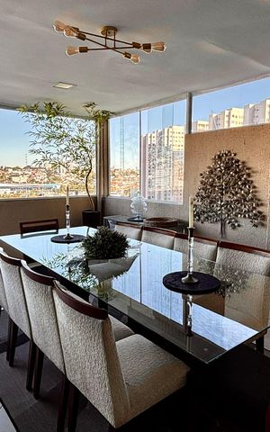 Casa à venda com 390m², 4 quartos e 1 vaga Casa à venda com 390m², 4 quartos e 1 vagaSala de jantar