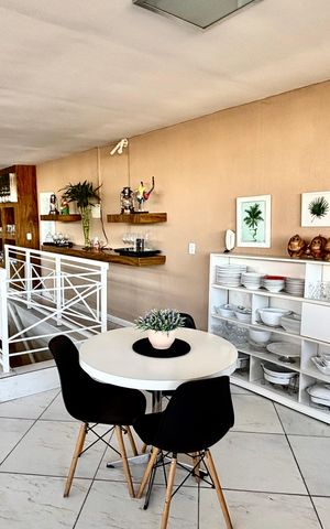 Casa à venda com 390m², 4 quartos e 1 vaga Casa à venda com 390m², 4 quartos e 1 vagaSala de jantar