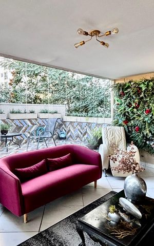 Casa à venda com 390m², 4 quartos e 1 vaga Casa à venda com 390m², 4 quartos e 1 vagaSala de jantar