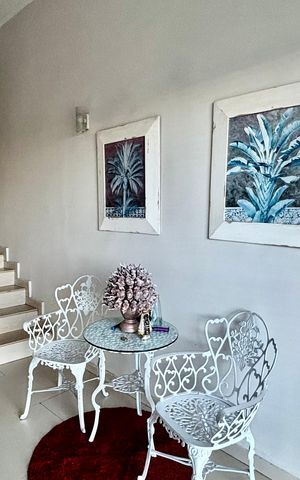 Casa à venda com 390m², 4 quartos e 1 vaga Casa à venda com 390m², 4 quartos e 1 vagaÁrea comum