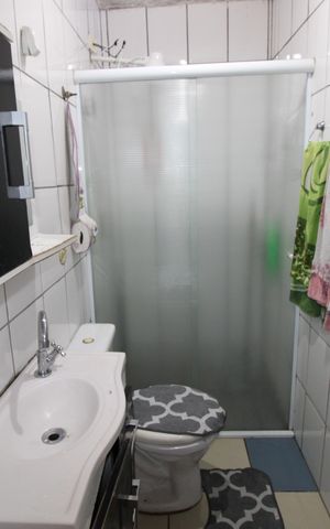 Casa de condomínio à venda com 175m², 3 quartos e 1 vagaBanheiro social