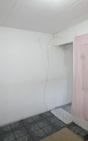 Casa de condomínio à venda com 175m², 3 quartos e 1 vagaQuarto 2