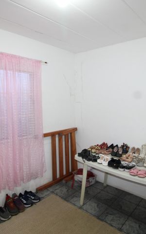 Casa de condomínio à venda com 175m², 3 quartos e 1 vagaQuarto 2