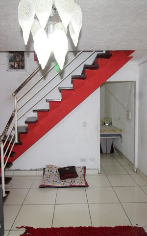Casa de condomínio à venda com 175m², 3 quartos e 1 vagaSala