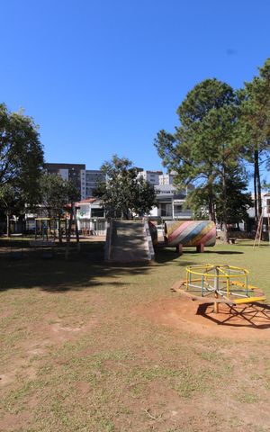Casa de condomínio à venda com 175m², 3 quartos e 1 vagaÁrea comum