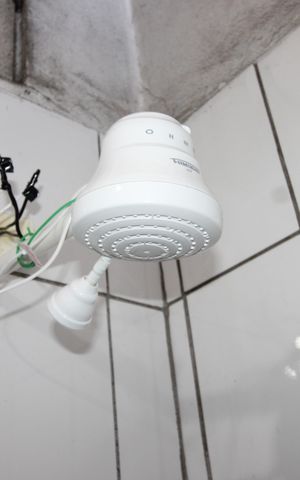 Casa de condomínio à venda com 175m², 3 quartos e 1 vagaBanheiro social