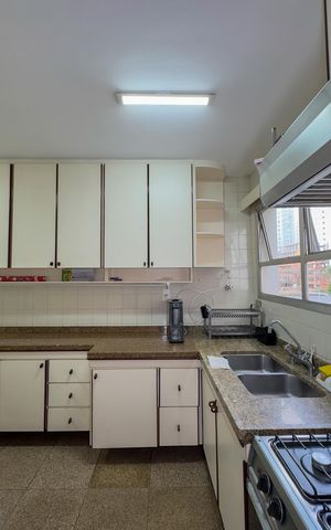 Apartamento para alugar com 96m², 3 quartos e 2 vagasCozinha e Área de Serviço