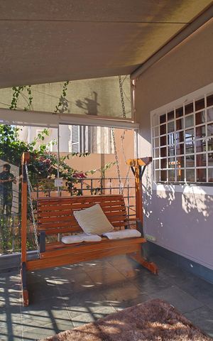 Casa à venda com 200m², 4 quartos e 3 vagasVaranda