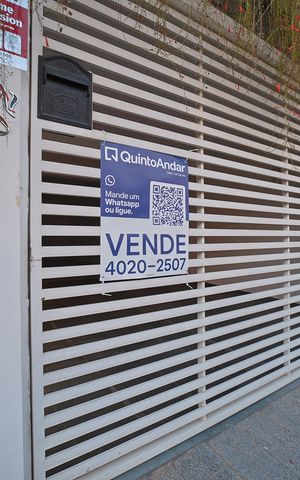 Casa à venda com 200m², 4 quartos e 3 vagasinstalada dia 17/07/2026 Placa:TZWM-815