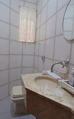 Casa à venda com 200m², 4 quartos e 3 vagasLavabo