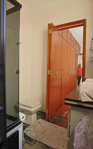 Casa à venda com 200m², 4 quartos e 3 vagasBanheiro do Quarto 4