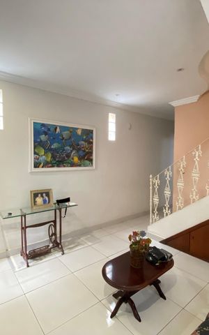 Casa à venda com 178m², 3 quartos e 1 vaga