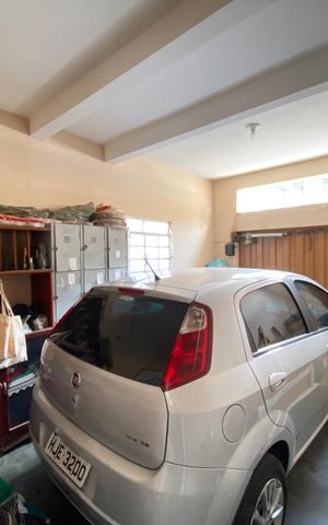 Casa à venda com 178m², 3 quartos e 1 vaga