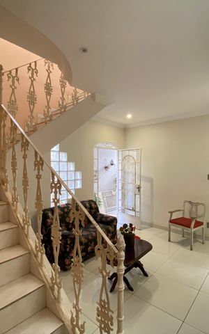 Casa à venda com 178m², 3 quartos e 1 vaga