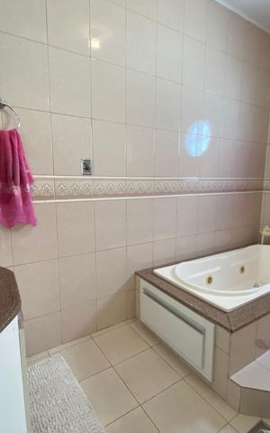 Casa à venda com 178m², 3 quartos e 1 vaga