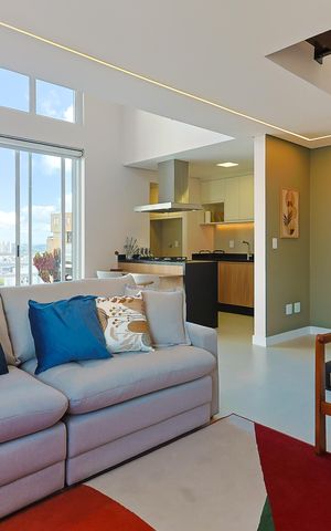 Studio à venda com 85m², 1 quarto e 2 vagas Studio à venda com 85m², 1 quarto e 2 vagasSala