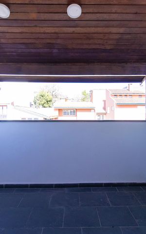 Casa de condomínio para alugar com 360m², 5 quartos e 5 vagas Casa de condomínio para alugar com 360m², 5 quartos e 5 vagasVaranda do Espaço de jogos