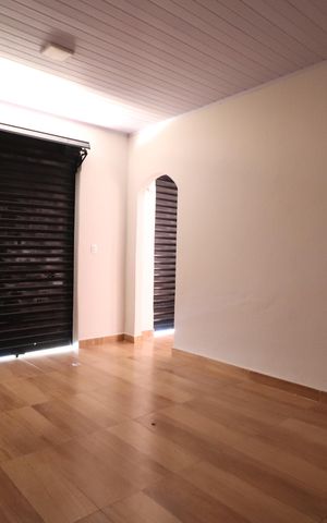 Casa para alugar com 50m², 1 quarto e 1 vagaQuarto