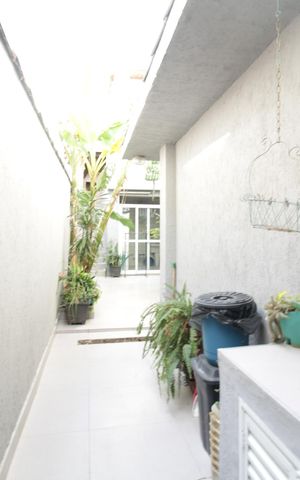 Casa à venda com 305m², 5 quartos e 2 vagas